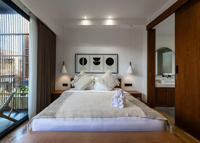 New Luxe 350m To I 7bdr And 4bdr I Kids Free I Panoramic Windows I Ac I 9 Meters Pool Villa Canggu