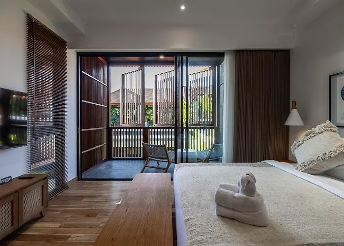 New Luxe 350m To I 7bdr And 4bdr I Kids Free I Panoramic Windows I Ac I 9 Meters Pool