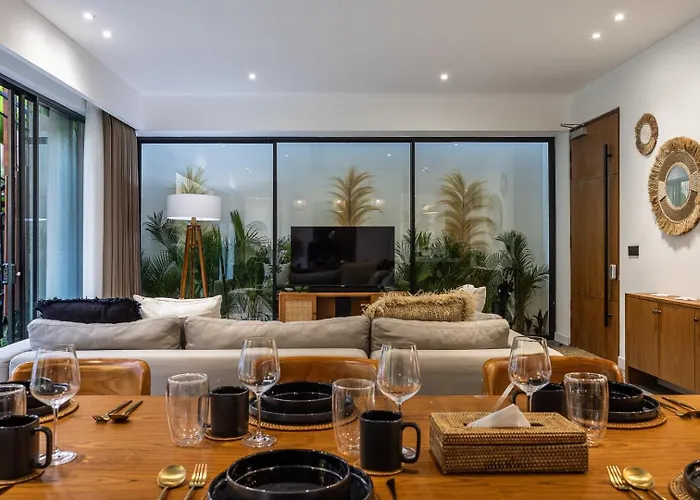 New Luxe 350m To I 7bdr And 4bdr I Kids Free I Panoramic Windows I Ac I 9 Meters Pool *