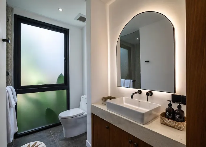 New Luxe 350m To I 7bdr And 4bdr I Kids Free I Panoramic Windows I Ac I 9 Meters Pool *