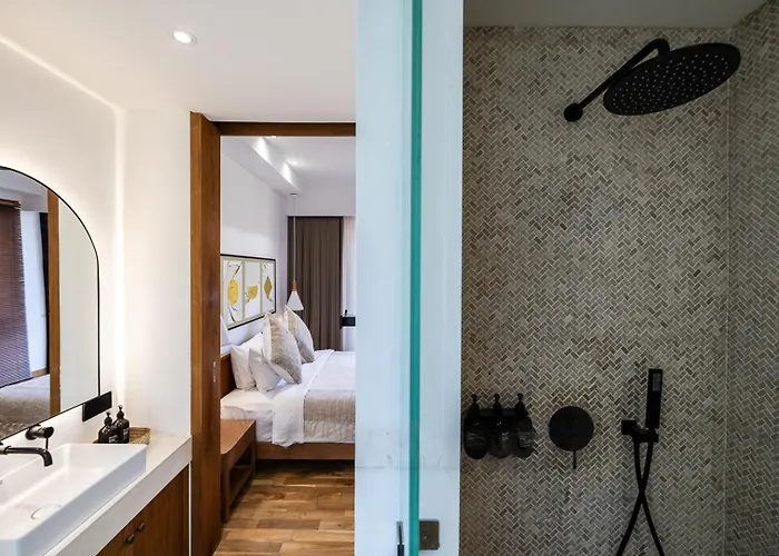 New Luxe 350m To I 7bdr And 4bdr I Kids Free I Panoramic Windows I Ac I 9 Meters Pool