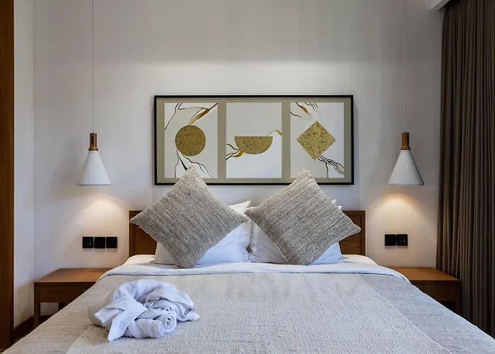 New Luxe 350m To I 7bdr And 4bdr I Kids Free I Panoramic Windows I Ac I 9 Meters Pool * Canggu