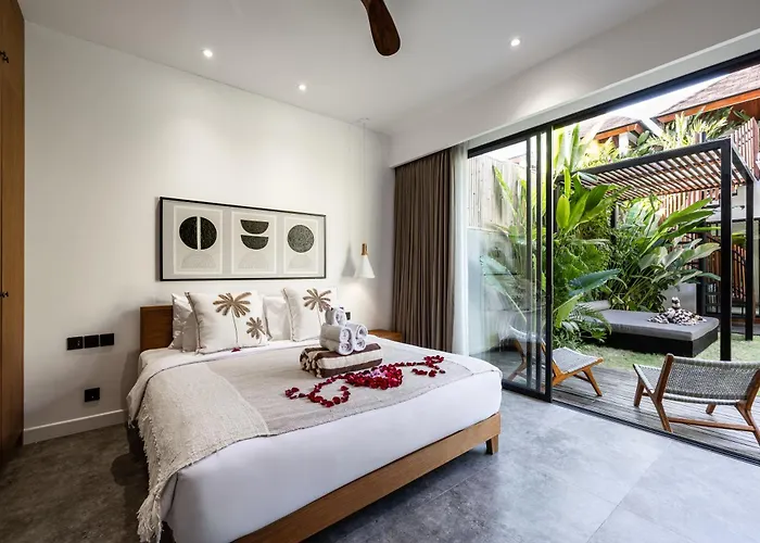 New Luxe 350m To I 7bdr And 4bdr I Kids Free I Panoramic Windows I Ac I 9 Meters Pool Villa