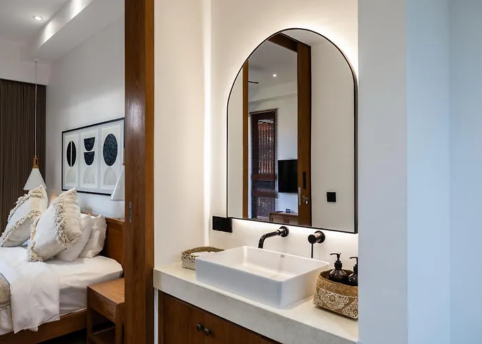 New Luxe 350m To I 7bdr And 4bdr I Kids Free I Panoramic Windows I Ac I 9 Meters Pool