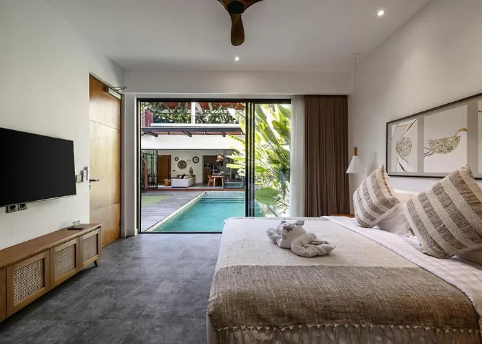 Villa New Luxe 350m To I 7bdr And 4bdr I Kids Free I Panoramic Windows I Ac I 9 Meters Pool Canggu