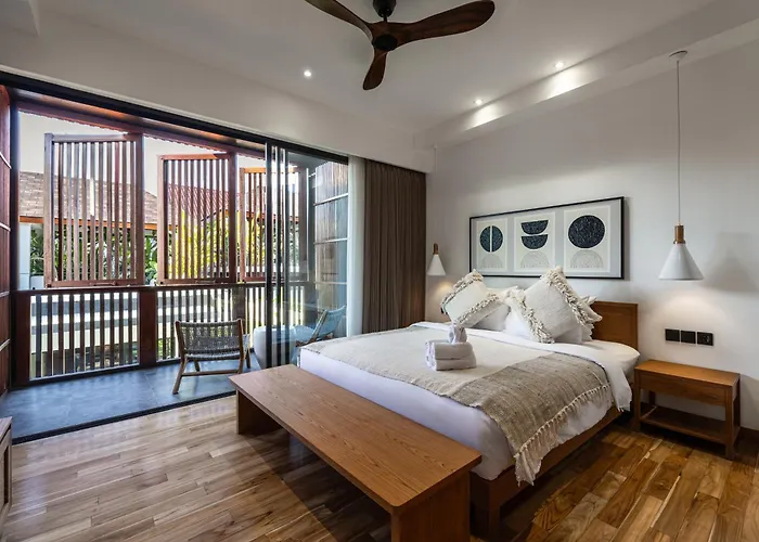 Villa New Luxe 350m To I 7bdr And 4bdr I Kids Free I Panoramic Windows I Ac I 9 Meters Pool Canggu