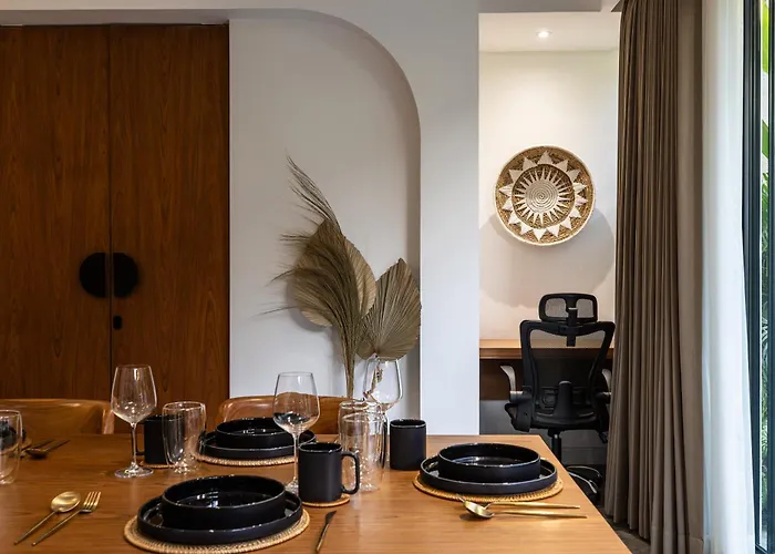 New Luxe 350m To I 7bdr And 4bdr I Kids Free I Panoramic Windows I Ac I 9 Meters Pool *